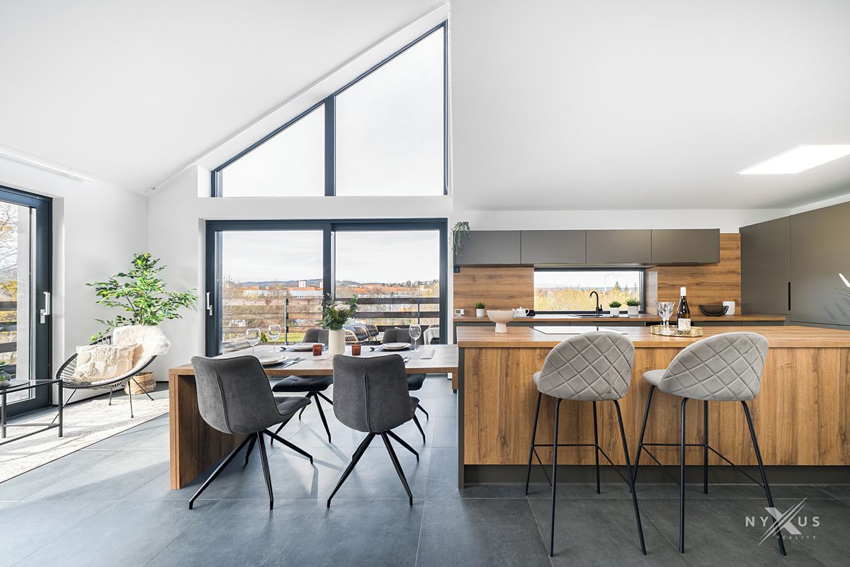 Prodej rodinného domu 316 m², pozemek 1000 m² – fotografie 4