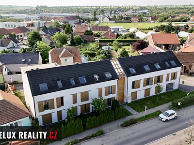 Prodej bytu 2+kk, 34 m² (2 z 18)