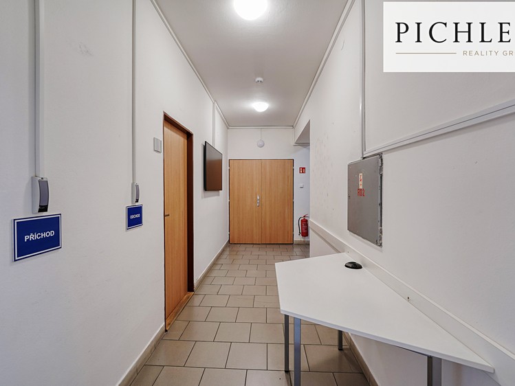 Pronájem komerčního prostoru, 255 m² (27 z 43)