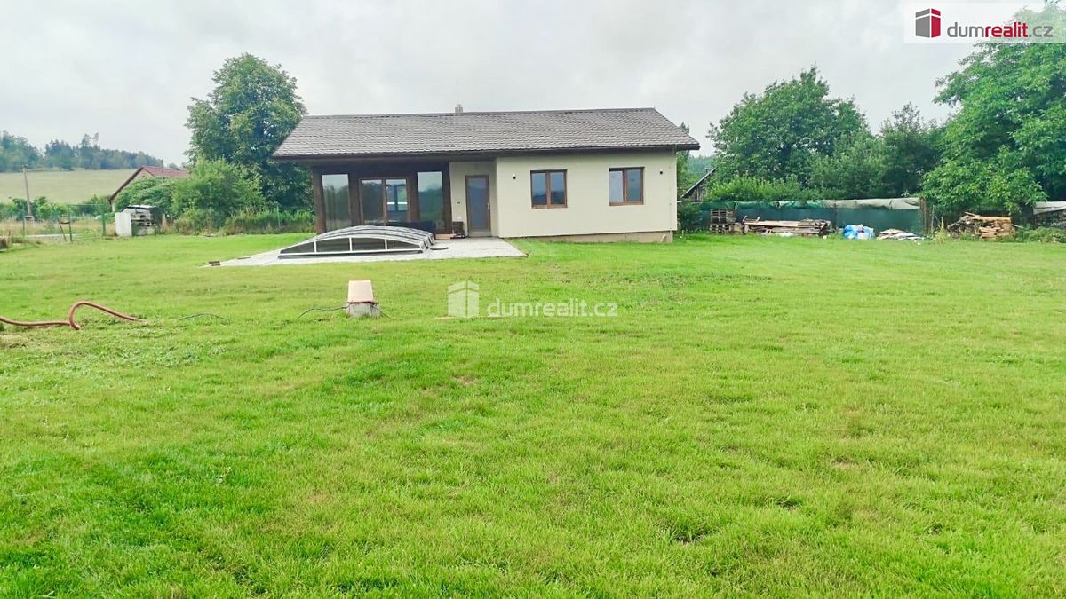 Prodej rodinného domu 120 m², pozemek 1407 m² – fotografie 3
