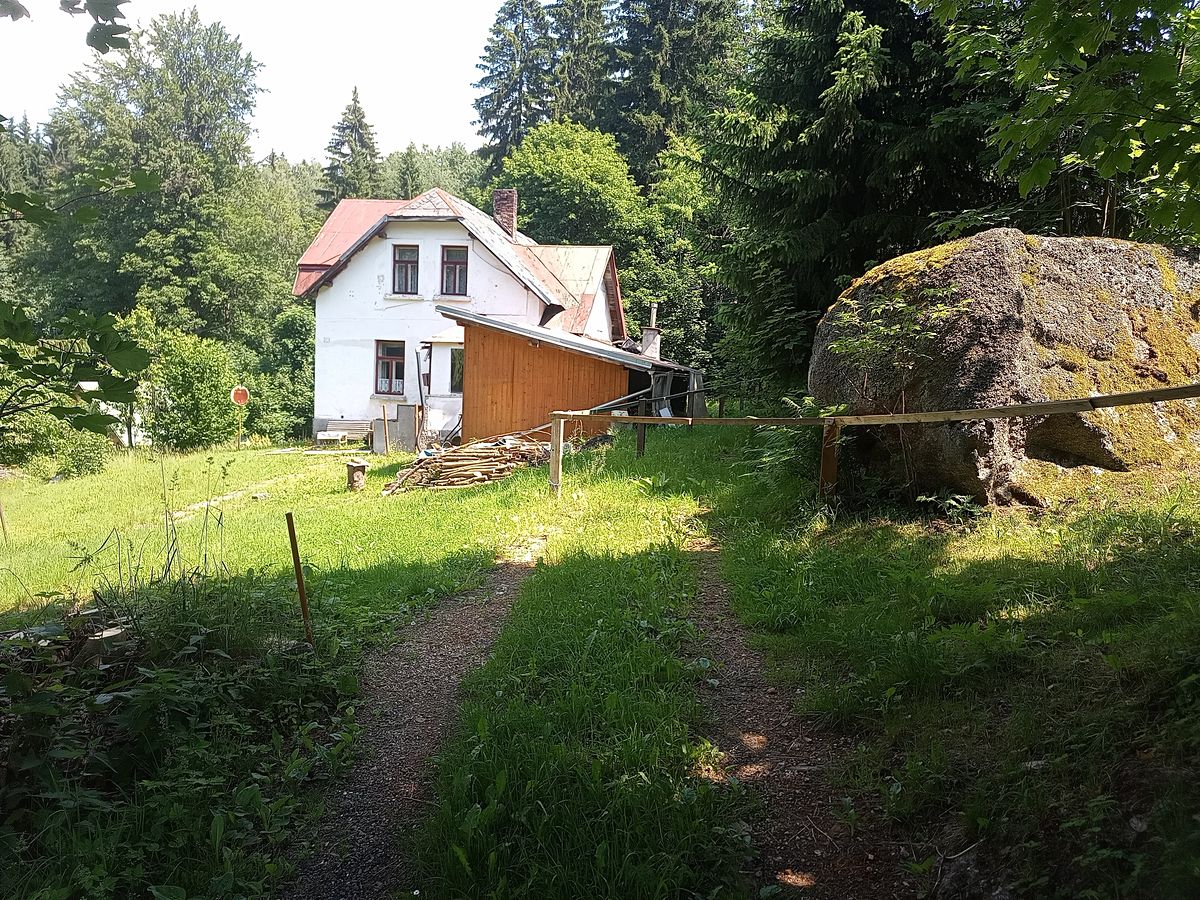 Prodej rodinného domu 200 m², pozemek 1072 m²