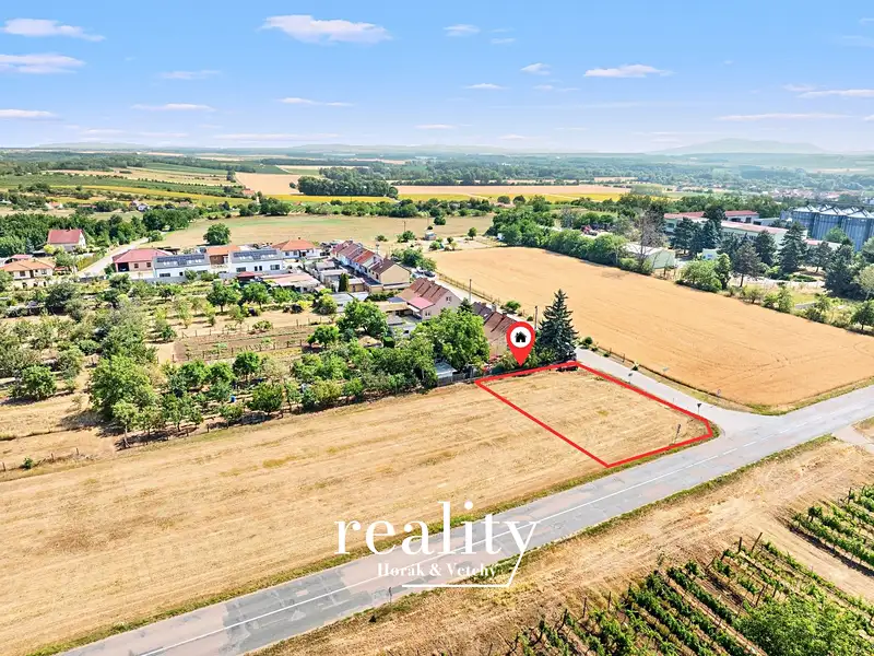 Prodej stavebního pozemku 883 m², Drnholec – náhled fotky 1