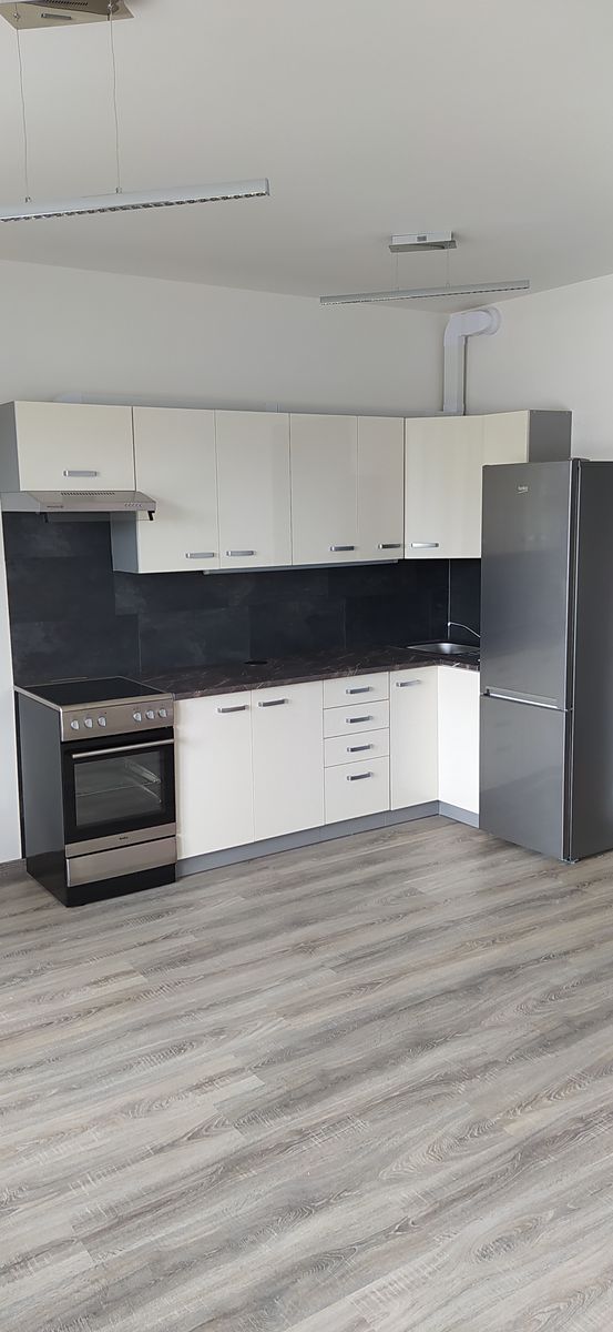 Pronájem bytu 1+kk 32 m²