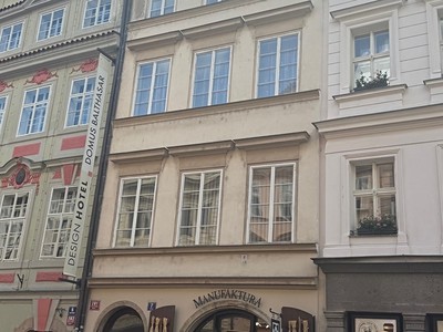 Pronájem bytu 1+1 68 m²