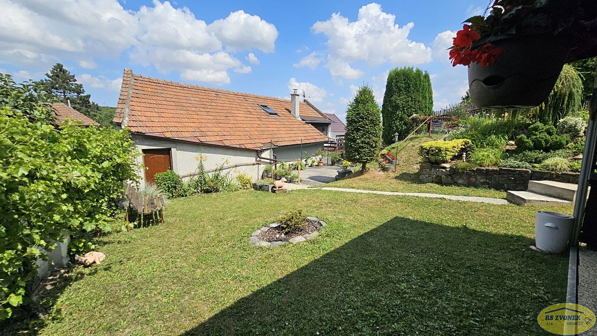 Prodej rodinného domu 105 m², pozemek 358 m² – fotografie 2