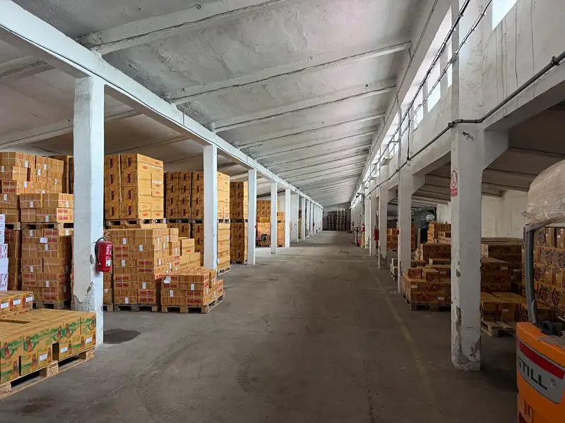 Pronájem skladového prostoru 500 m², Jenštejn – náhled fotky 2