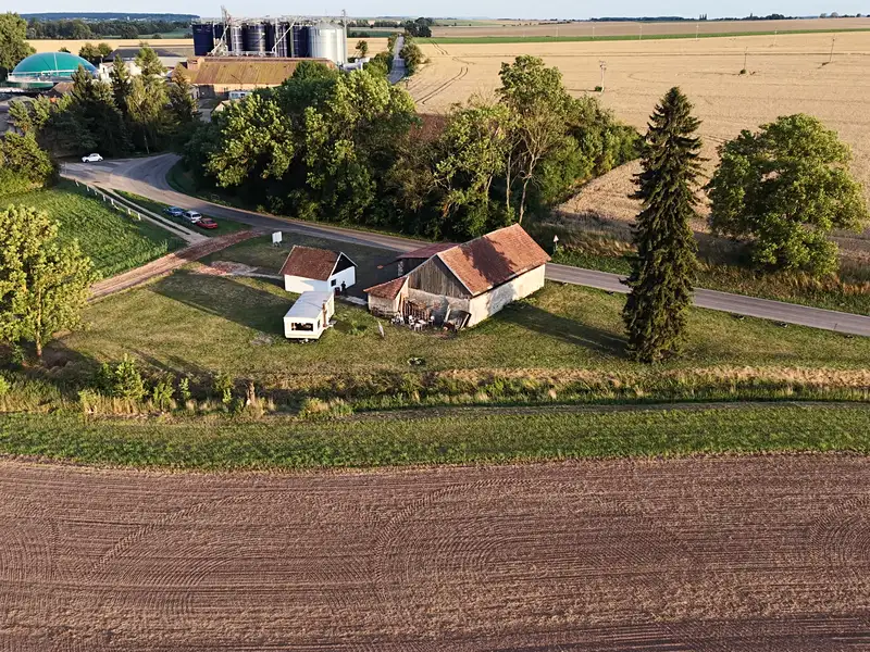 Prodej zemědělské usedlosti 250 m², pozemek 2795 m², Slatiny – náhled fotky 3