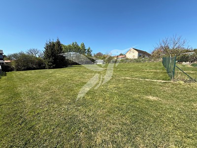 Prodej  pozemku 1 689 m²