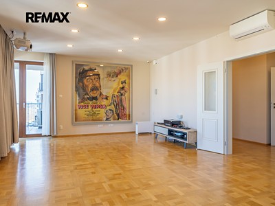 Prodej bytu 6 pokojů a více 194 m²