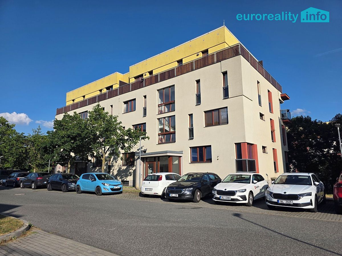 Pronájem bytu 2+kk 56 m²