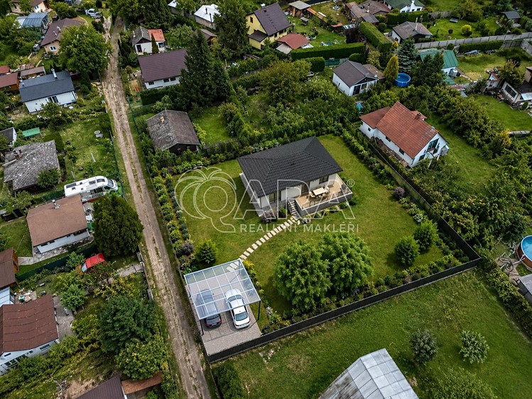 Prodej pozemku, 992 m² (1 z 10)