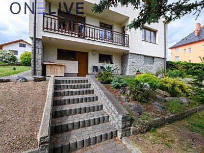Pronájem kanceláře 198 m²