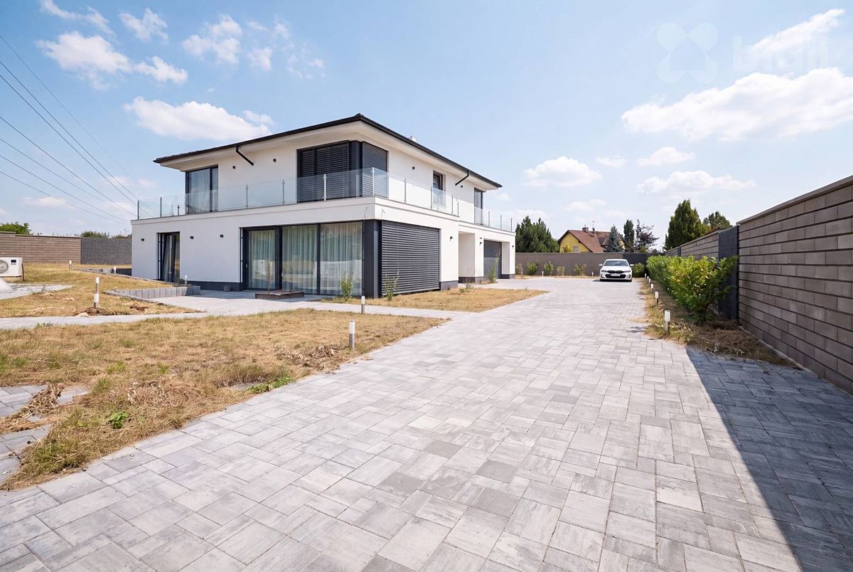 Prodej rodinného domu 336 m², pozemek 1620 m²