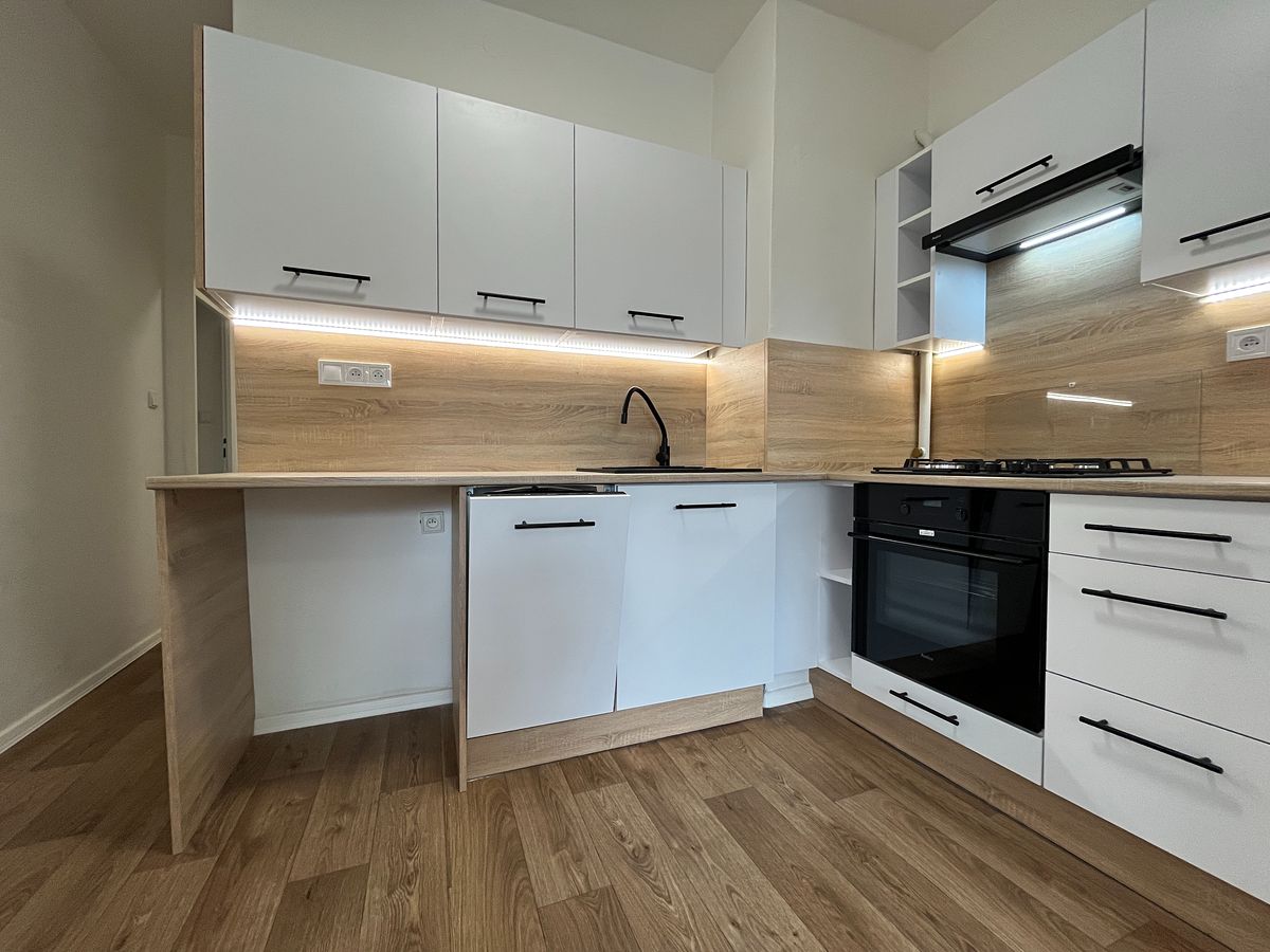 Pronájem bytu 2+1 77 m²