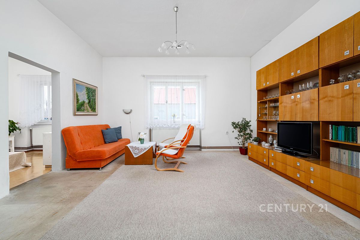 Prodej rodinného domu 150 m², pozemek 1008 m² – fotografie 3