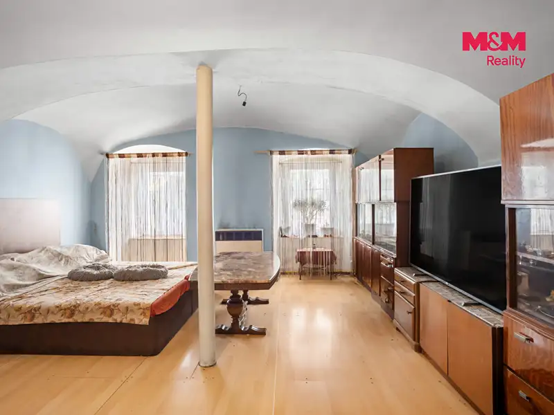 Prodej rodinného domu 376 m², pozemek 1174 m², Kladno – náhled fotky 3