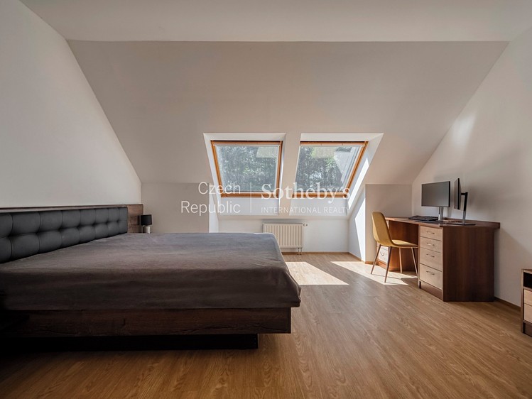 Будинок на продаж, 609 м² (18 з 24)