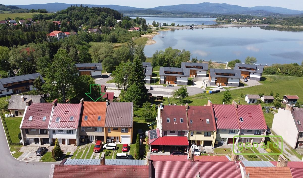 Prodej rodinného domu 150 m², pozemek 155 m² – fotografie 3