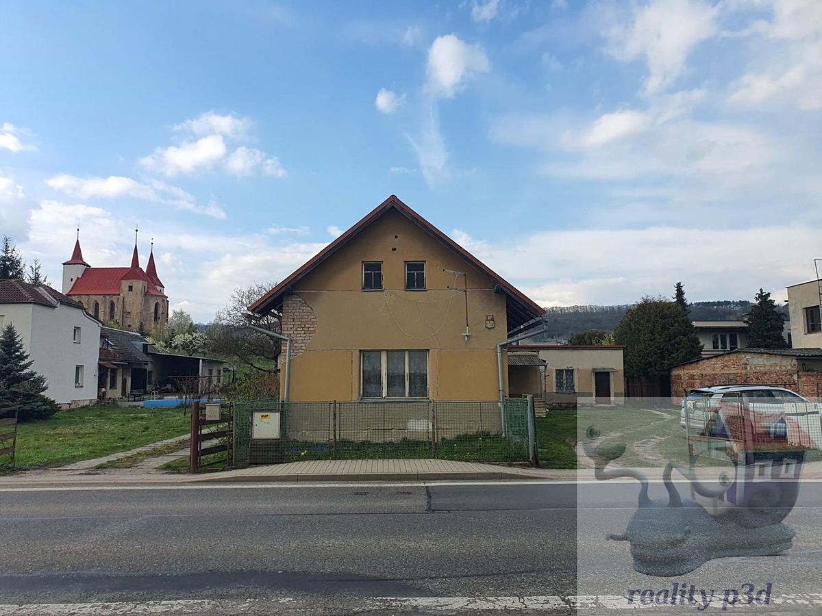 Prodej rodinného domu 290 m², pozemek 1759 m² – fotografie 2