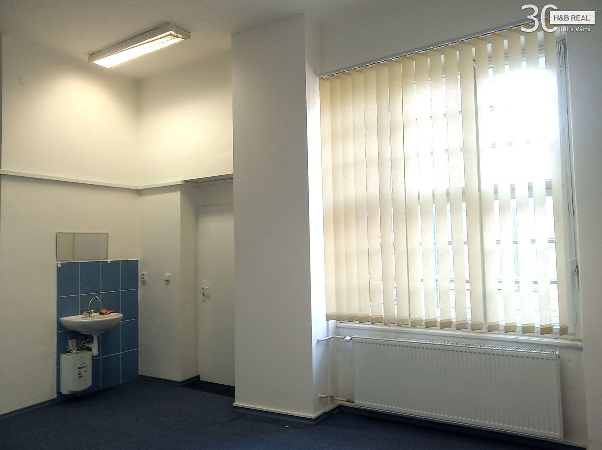 Pronájem kanceláře 40 m² – fotografie 2