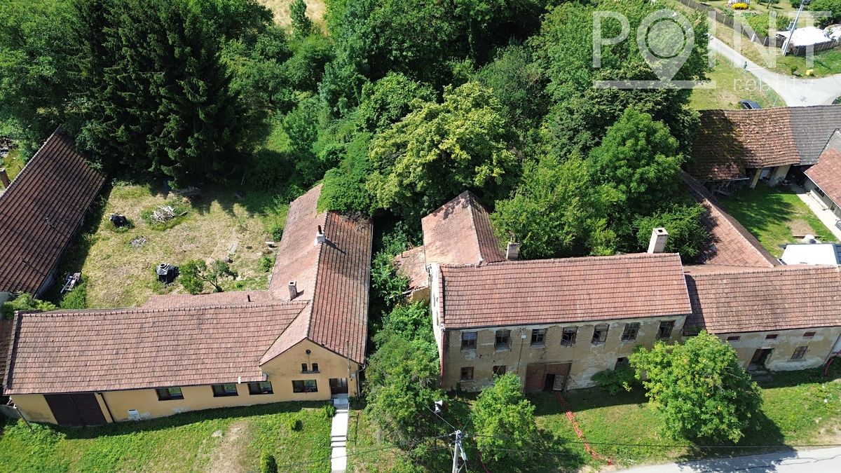 Prodej stavebního pozemku 2894 m², Račice-Pístovice – fotka 1 z 3