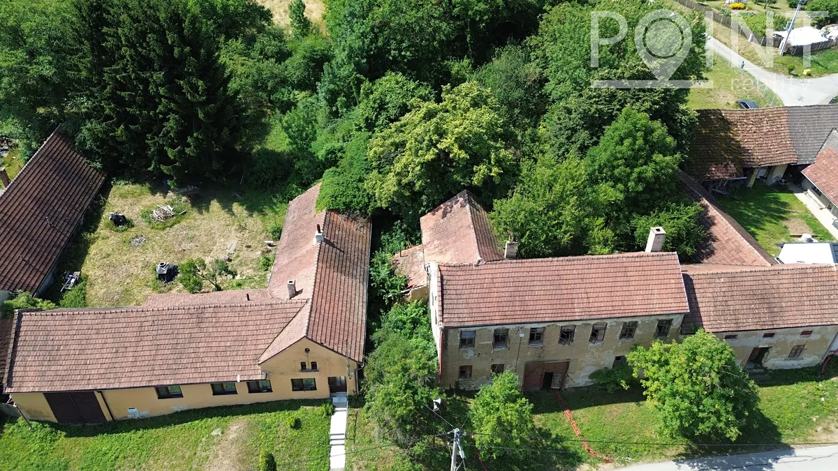 Prodej stavebního pozemku 2894 m²
