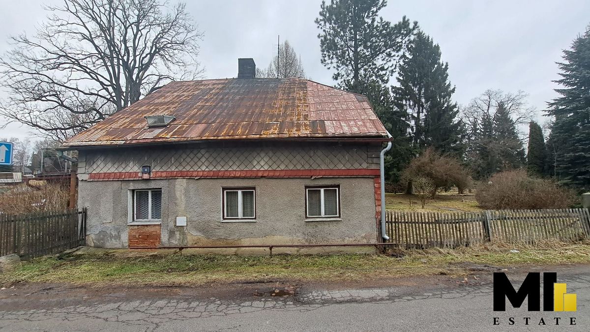 Prodej rodinného domu 435 m², pozemek 1790 m² – fotografie 2