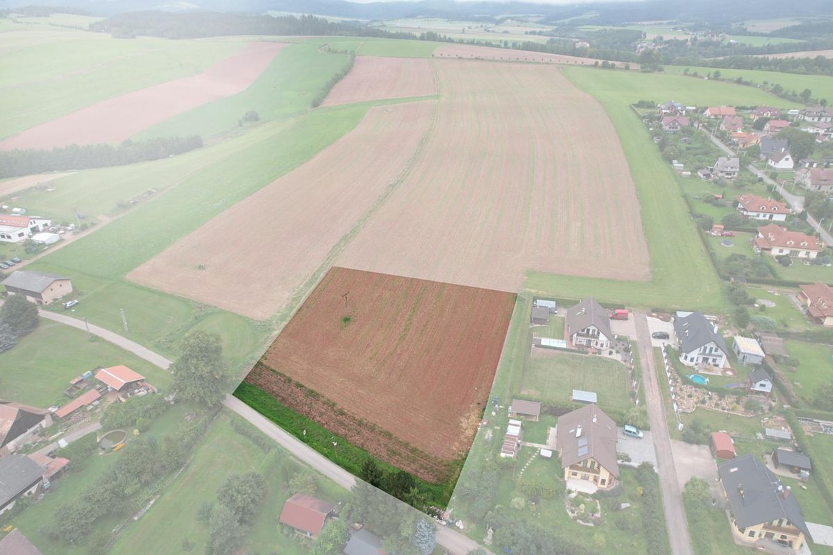 Prodej stavebního pozemku 4116 m² – fotografie 2