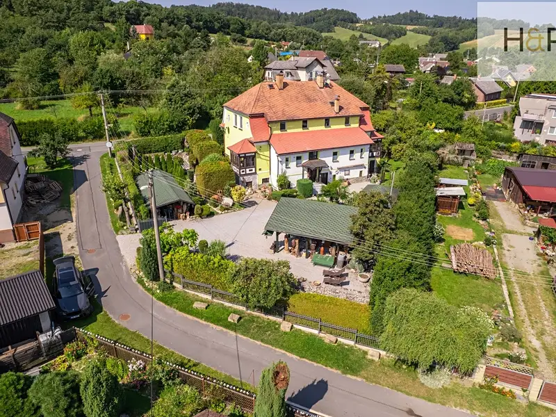 Prodej vily 300 m², pozemek 1418 m², Libina – náhled fotky 2