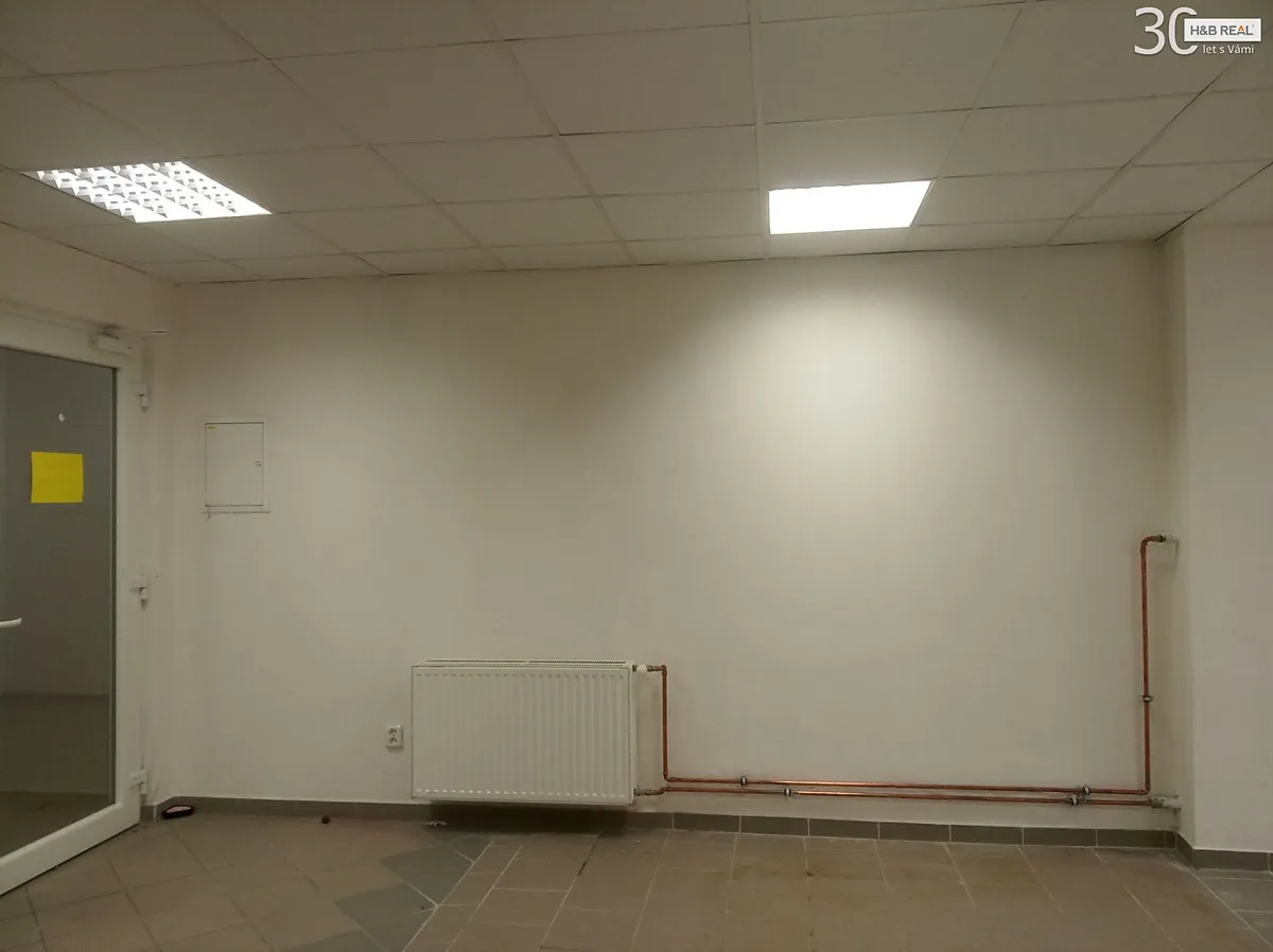 Pronájem obchodního prostoru 43 m²