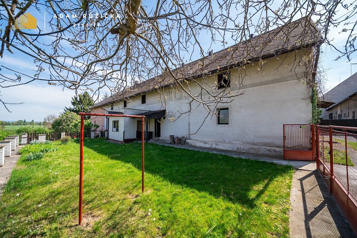 Prodej rodinného domu 133 m², pozemek 748 m² – fotografie 3