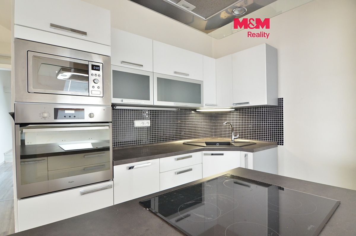 Pronájem bytu 3+kk 98 m²