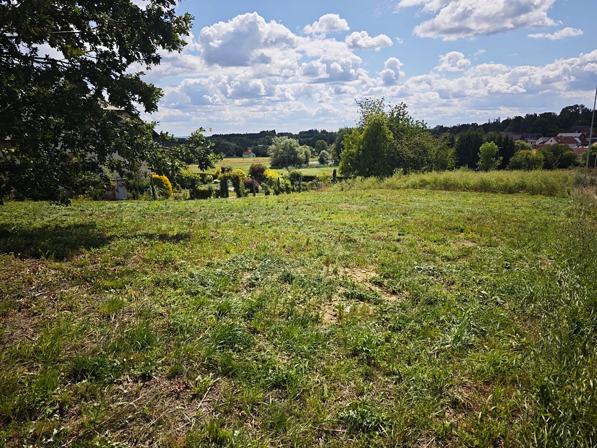 Prodej stavebního pozemku 935 m² – fotografie 3