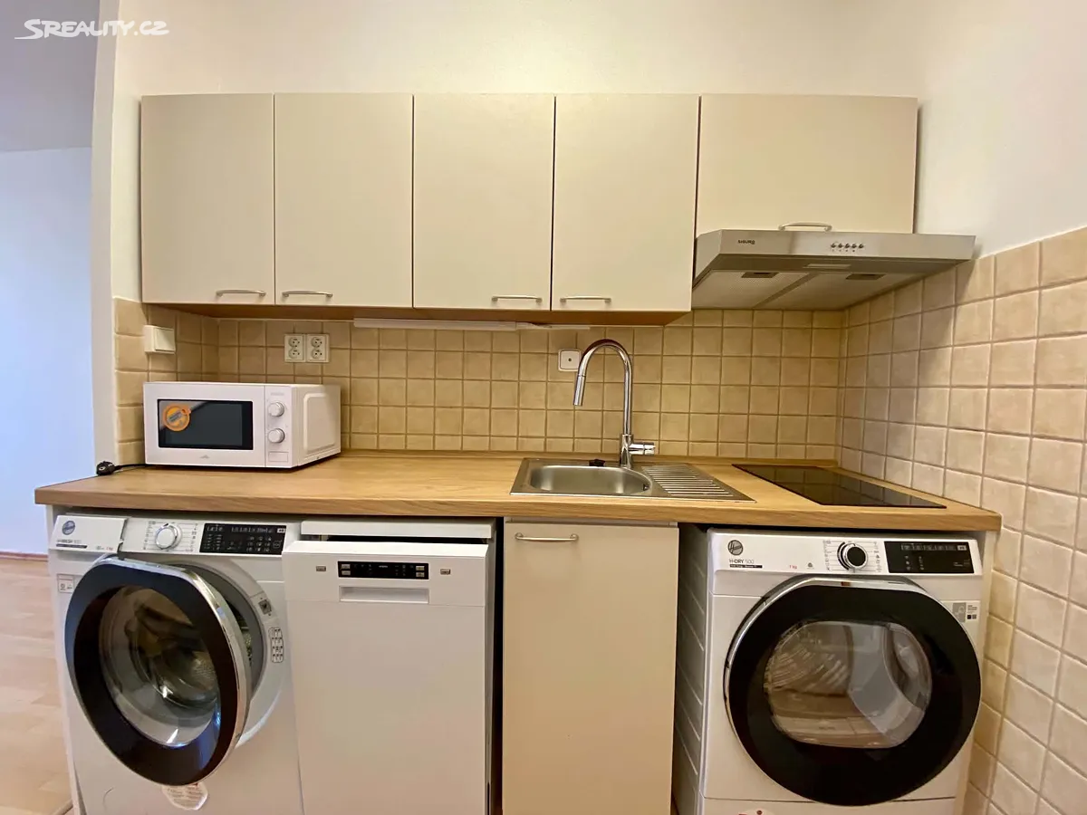 Pronájem bytu 2+kk 46 m², Praha