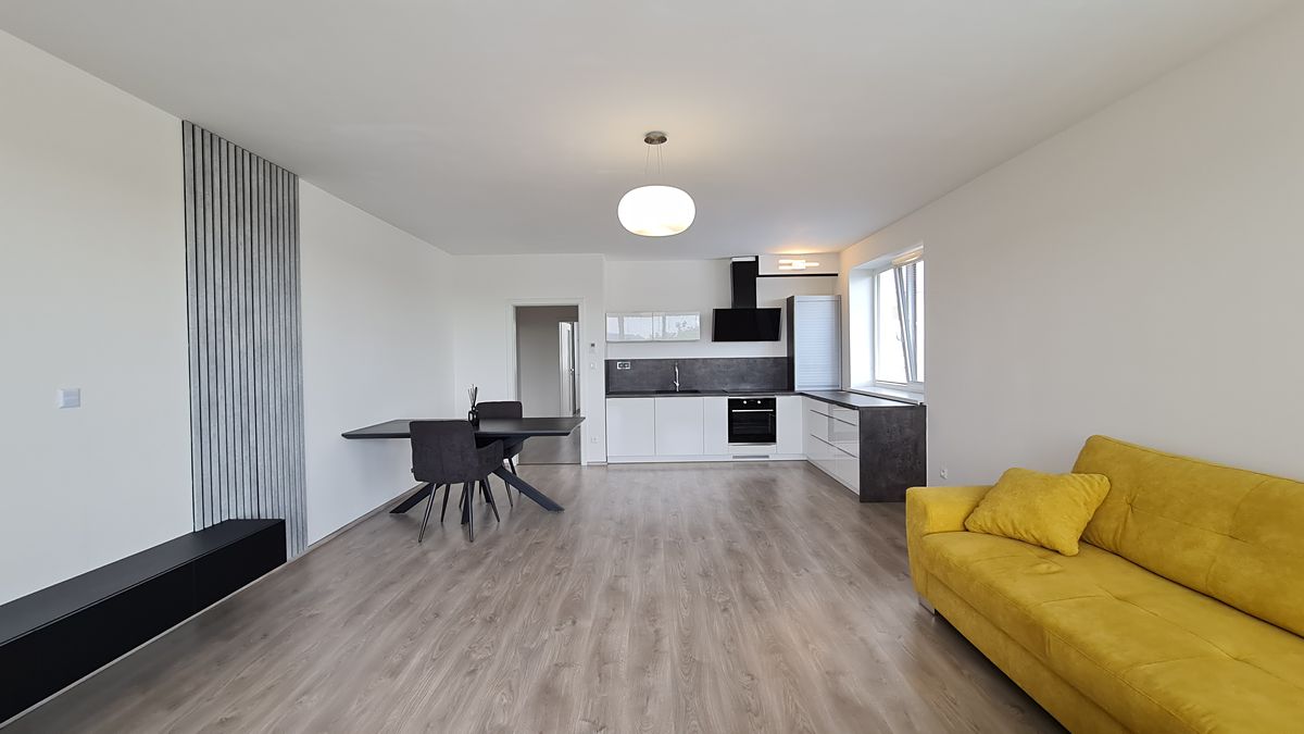 Pronájem bytu 2+kk 66 m²