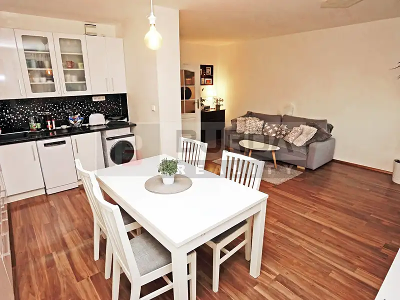 Prodej bytu 3+1 75 m², Neratovice – náhled fotky 1