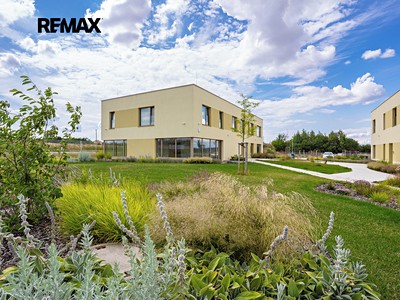 Pronájem obchodního prostoru 88 m²