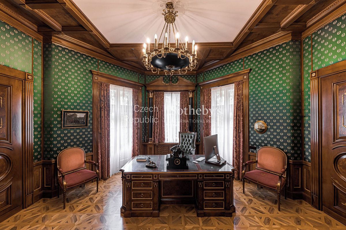 Prodej vily 468 m², pozemek 2681 m² – fotografie 3