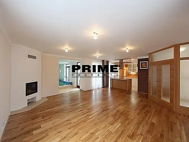 Pronájem rodinného domu 350 m², pozemek 223 m², Praha – náhled fotky 3