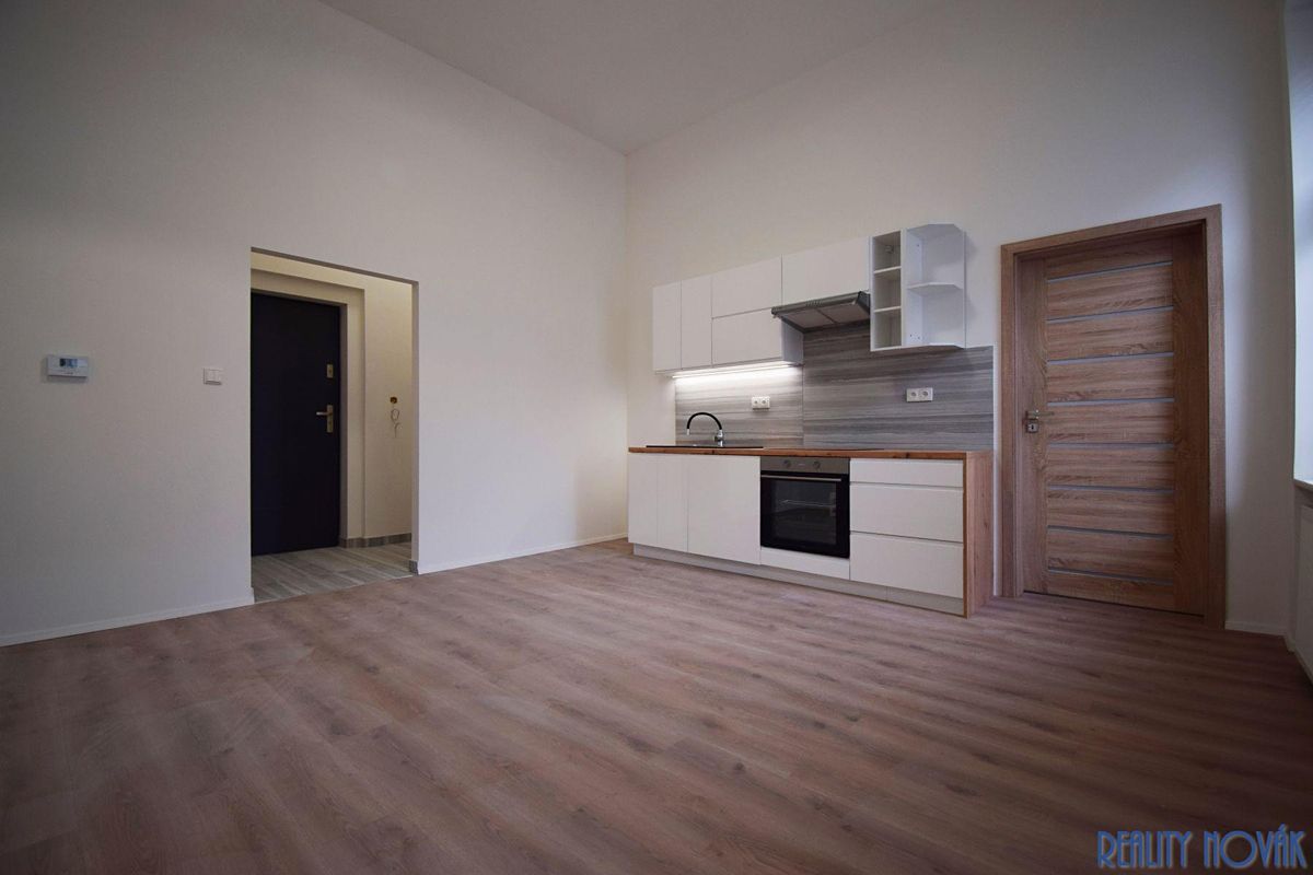 Pronájem bytu 2+kk 42 m²