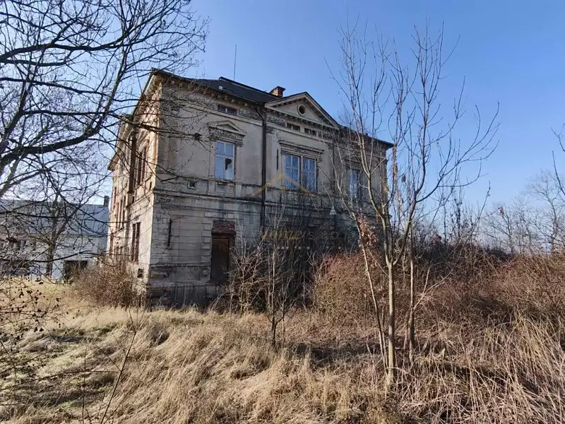 Prodej rodinného domu 1000 m², pozemek 4624 m², Liběšice – náhled fotky 2