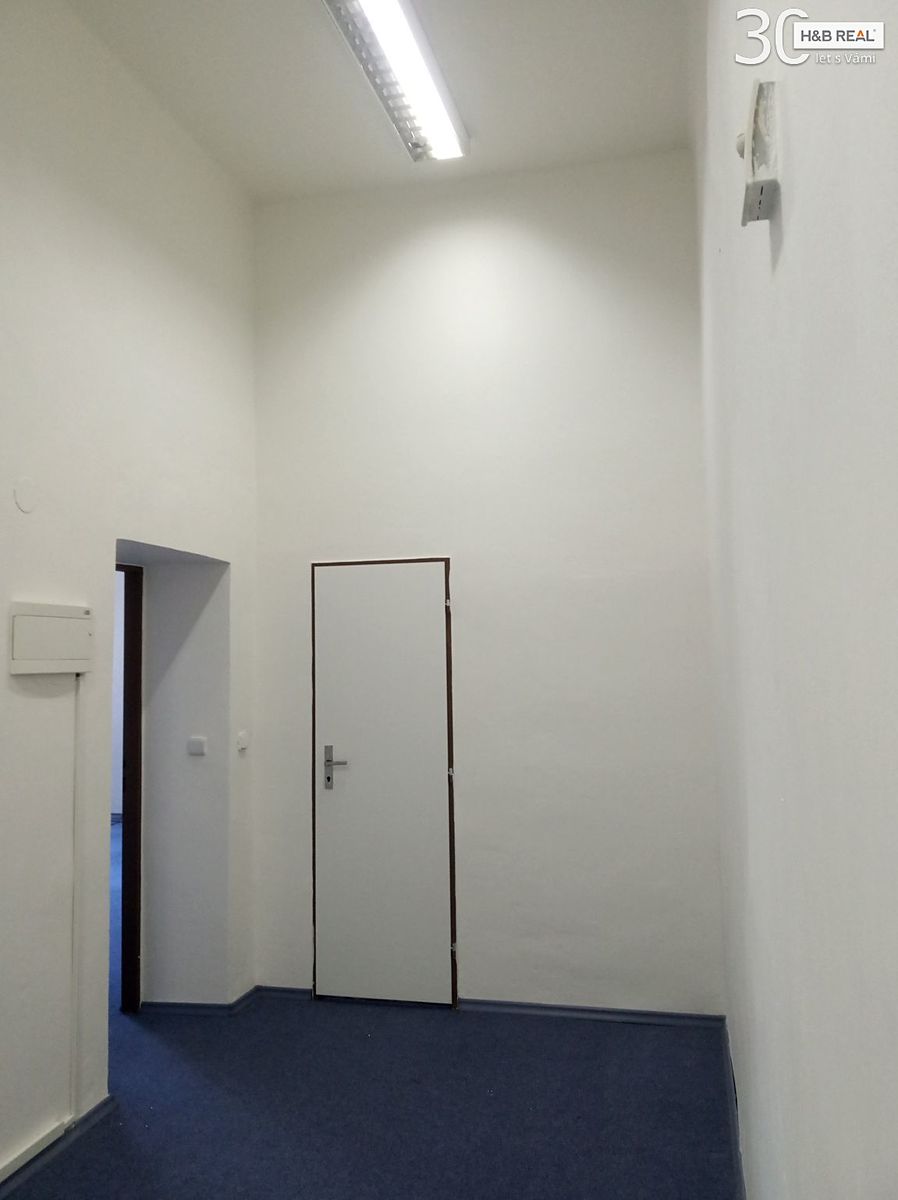 Pronájem kanceláře 40 m² – fotografie 5