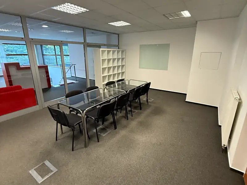 Pronájem kanceláře 191 m², Pardubice – náhled fotky 3