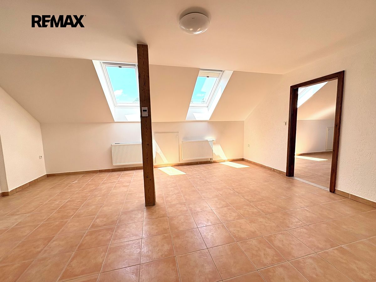 Pronájem bytu 3+kk 91 m² – fotografie 2