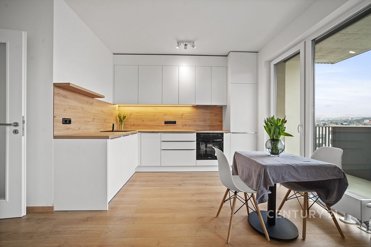 Pronájem bytu 1+kk 35 m²