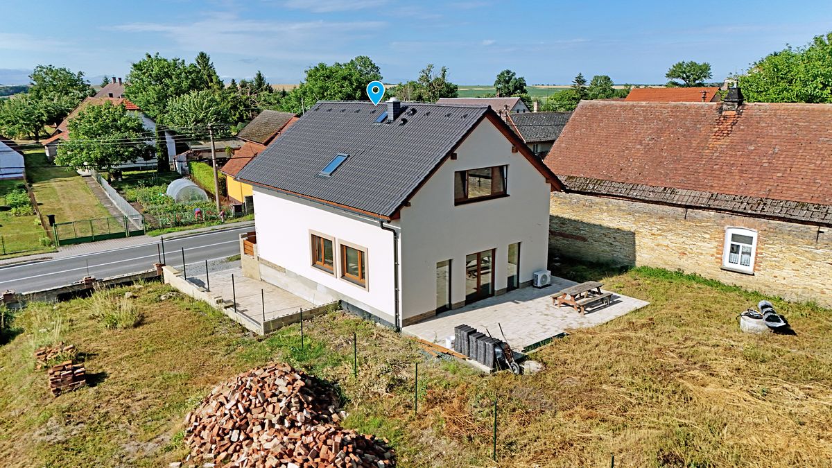 Prodej rodinného domu 136 m², pozemek 501 m² – fotografie 3