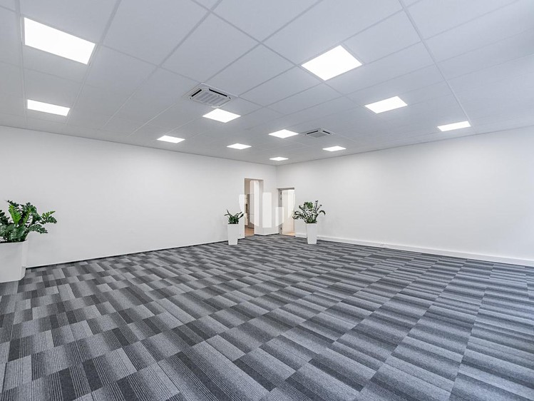Комерційне приміщення в оренду, 146 м² (7 з 10)