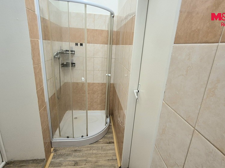 Квартира 2+kk в оренду, 66 м² (13 з 17)