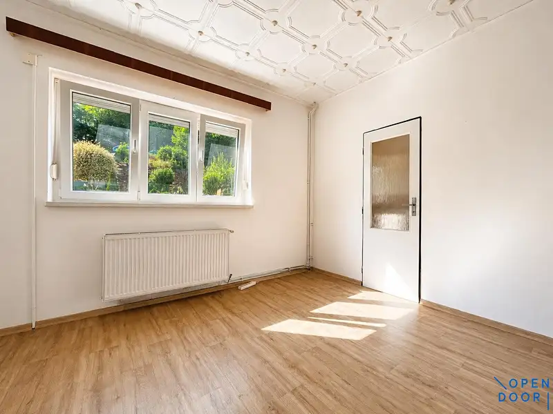Prodej rodinného domu 260 m², pozemek 918 m², Kraslice – náhled fotky 2
