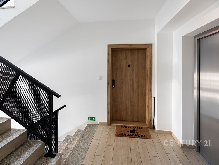 Квартира 2+kk на продаж, 75 м² (23 з 30)